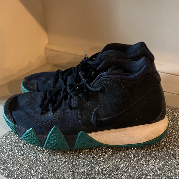 Kyrie 4 Obsidian Size 8 main image 2